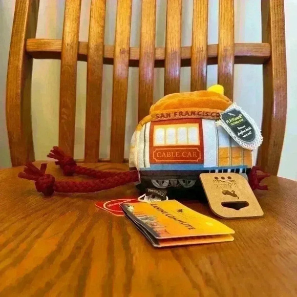 NEW, P.L.A.Y Dog Toy, San PupCisco Cable Car, Squeaks, Crinkles And TShirt Rope - Picture 6 of 14